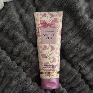 Bath & Body Works Sweet Pea Body Cream